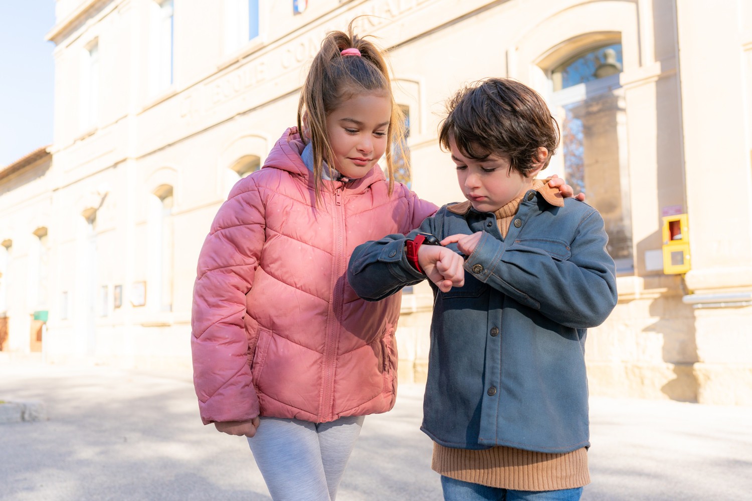 Les montres connectées : un pont vers l’autonomie pour les enfants